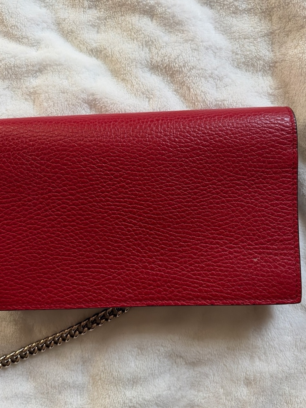Gucci Red Leather Chain Crossbody Wallet with Gold-Tone Chain - Picture 4 of 7